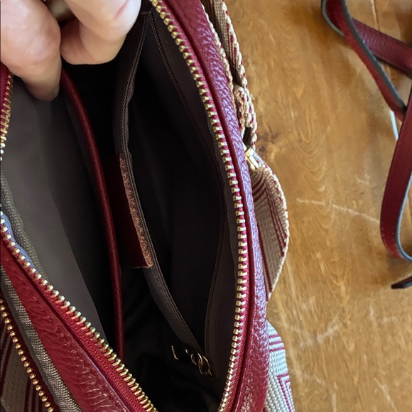 Pom Pom London Wine Crossbody Bag - Picture 9 of 13